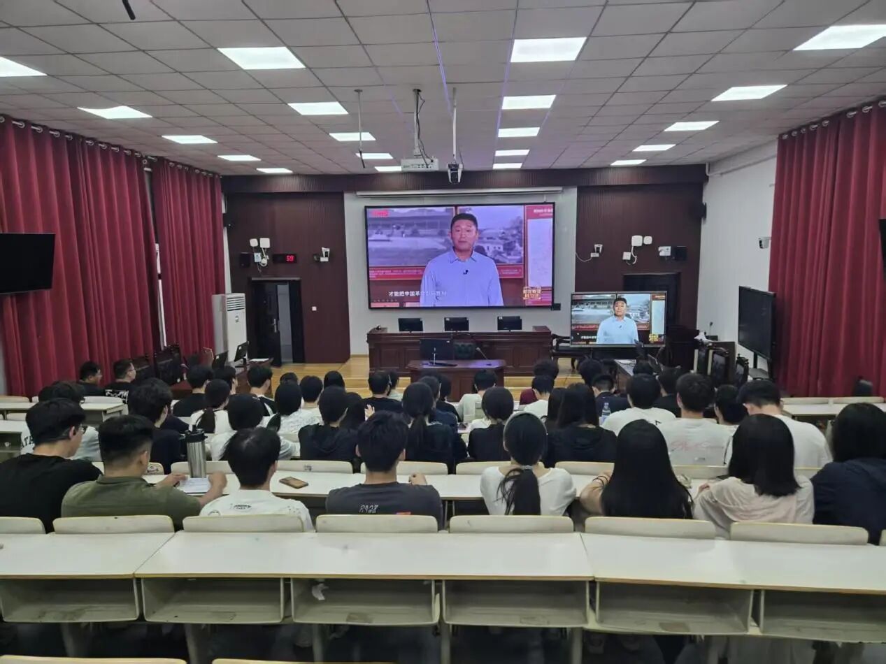 筑牢思想根基 勇担时代使命——菏泽学院机电工程学院学生党支部与政法学院学生党支部联合开展主题党日活动